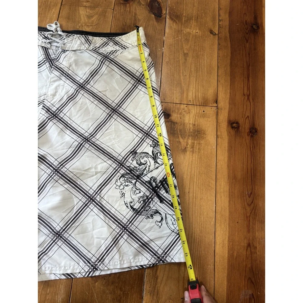 Men's White Plaid Board Shorts Swim Trunks Size 32 Drawstring Lace-Up Pockets